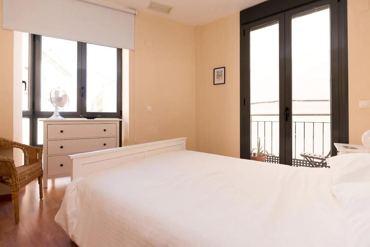 Alc - Modern 2 Bed Apartment In Historic Centre Alicante Exterior photo